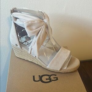 UGG Women's cream/tan  Wedges